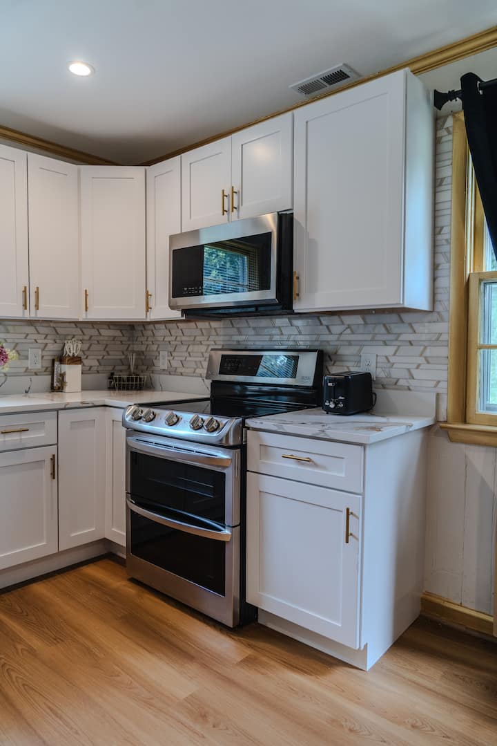 7e9c852d-b9ce-4c1d-9e94-5a837f554197